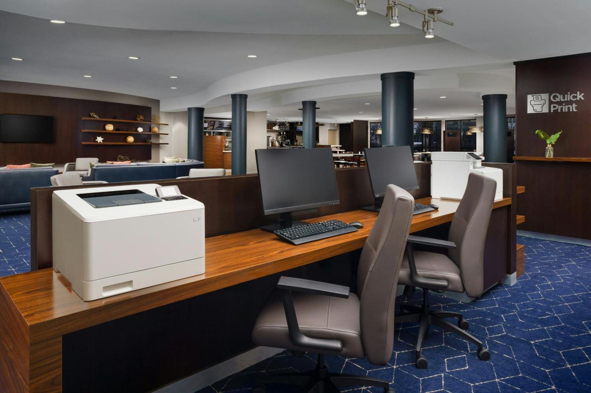 Courtyard By Marriott Potomac Mills Woodbridge Hotel Exterior photo